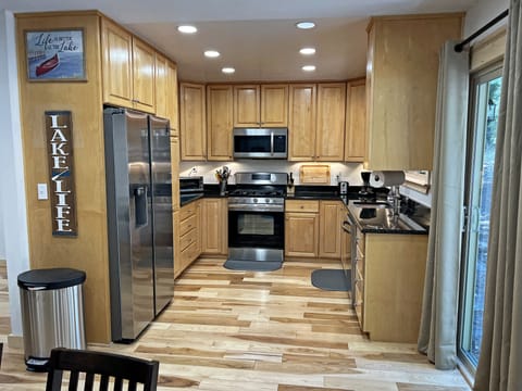Kitchen w/ gas range/oven, microwave, dishwasher, fridge, coffeemaker, instapot