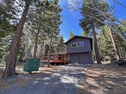 Tahoe Lakehouse with peekaboo lake views