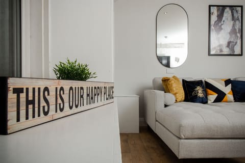 Living Room / Lounge