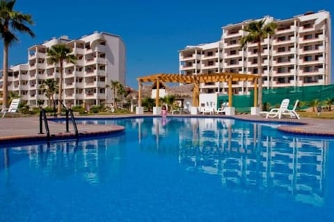 Welcome to Casa Blanca Resort