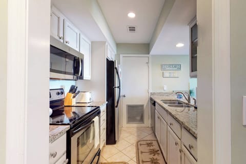 13102-Pelican-Watch-08162023_111414