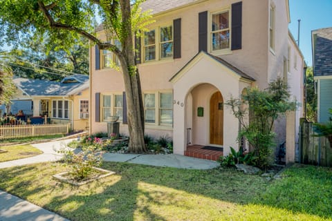 Casa Rosada is a 100 year old home in a quiet historic district.