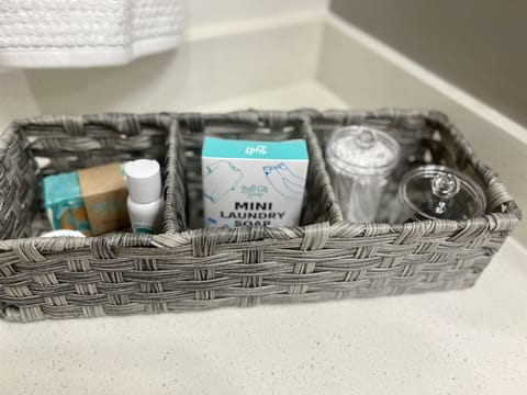 Bathroom amenities