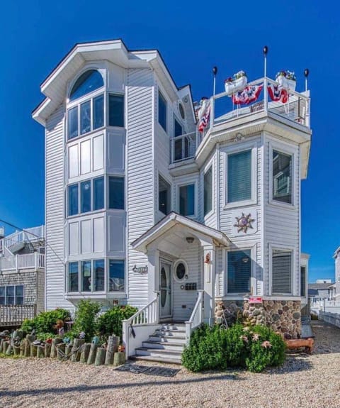 Beach House Retreats on LBI, NJ and The Wed & Bed Milestone Event Planning, LBIRetreats.com 3rd from beach, child, elder & pet friendly. Fantastic location on island not too trafficky ,many things to do, places to eat/drink/music, places to shop.