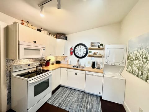 Cozy Cottage Kitchen
