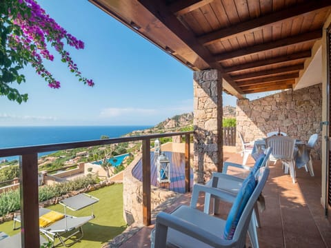 Sky, Property, Building, Water, Azure, Plant, Seaside Resort, Architecture, Cloud, Interior Design