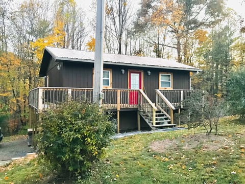 "Top of the Ridge" Cabin and front yard. 