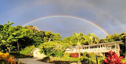 A double rainbow over Holualoa Hideaway.