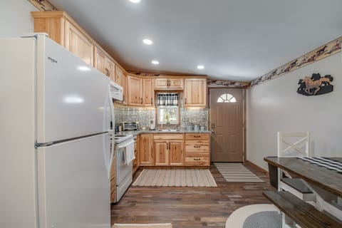 barn apartment kitchen