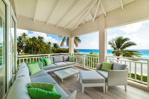 Lounge area