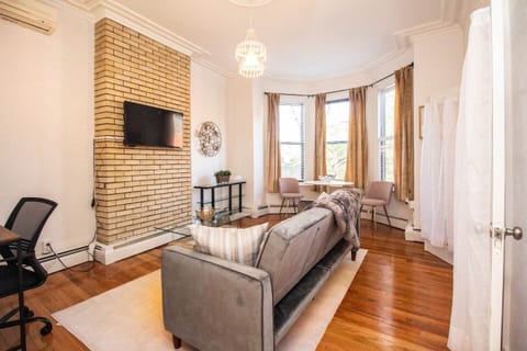Living Room, wall mounted TV