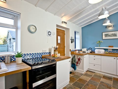 Kitchen/diner | Wheal Holan, Pendeen