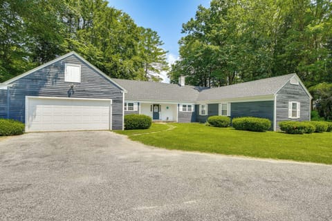 Sheffield Vacation Rental | 3BR | 2BA | 2,262 Sq Ft | 2 Steps to Enter