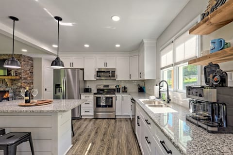 Coffee Bar with Coffee