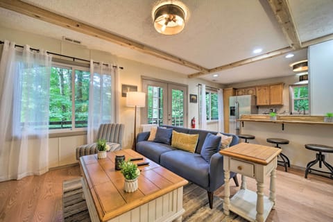 Living Room | Central A/C & Heat