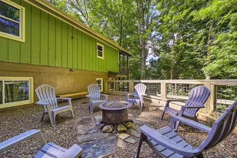 Maggie Valley Vacation Rental | 4BR | 2BA | Stairs Required | 1,810 Sq Ft