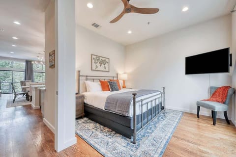 2nd floor bedroom also boasts 4K UHD smart - log into your Hulu, Amazon Prime, Netflix accounts