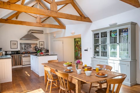 Ground floor: Kitchen and dining area