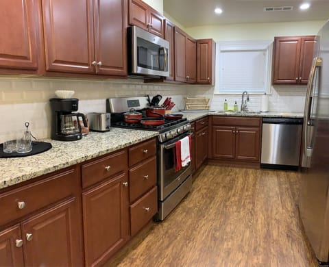 Well equipped kitchen 