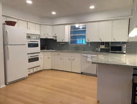 Large kitchen with everything you need to cook that delicious meal for everyone.