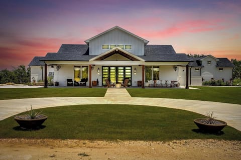 Be greeted with this awesome views at Skyview Ranch! 