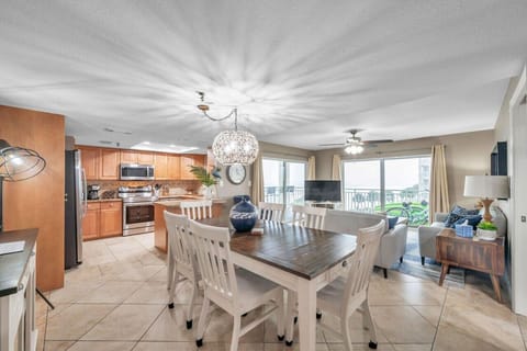 Spacious open kitchen & dining area, perfect for gathering, cooking, and sharing meals together.