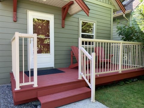 Private front deck
