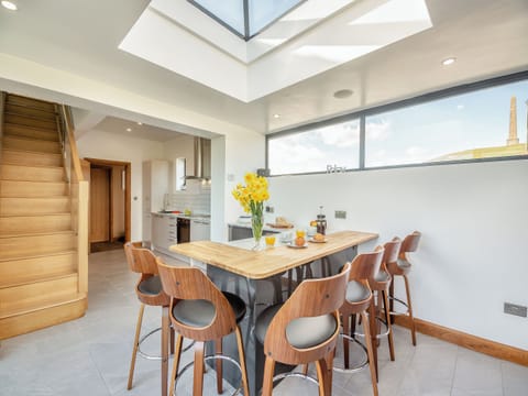 Dining room | Blodfryn, Bryn Pydew, near Llandudno