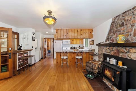 living room front view into the kitchen 
