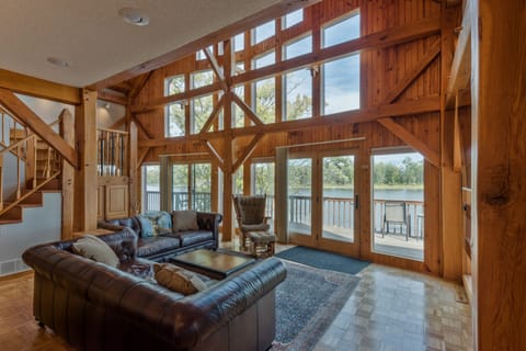 Lodge with a view | Marquette IA | 4 BR | 4 BA | 12 Guests