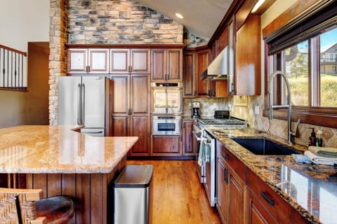 Gourmet Kitchen fully stocked for all of your cooking needs