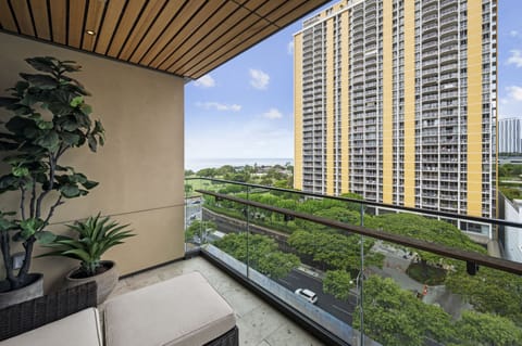 Breathtaking ocean view from the Lanai - Breathtaking ocean view from the Lanai