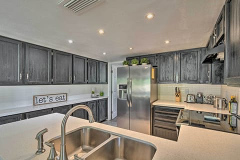 Kitchen | Pots & Pans | Cooking Utensils | Spices | Blender | Microwave