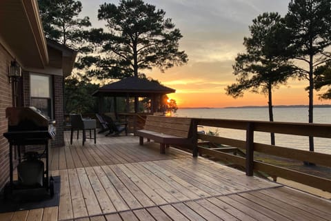 Gilbert Vacation Rental | 2BR | 2.5BA | Step-Free Access | 1,500 Sq Ft