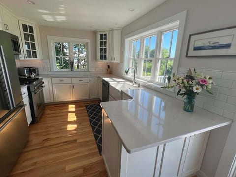 bf0cc0b3-8175-4e3a-a2b0-8ace761f986b