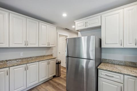 Lake Cottage on Lake Orion