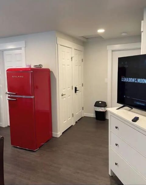 Furn 365 private place House in Medford