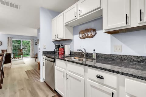 Stocked kitchen with all of the essentials!