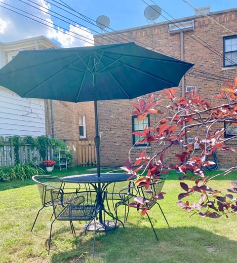 Fully fenced in yard and garden 