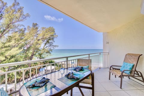 Spectacular view of the ocean!