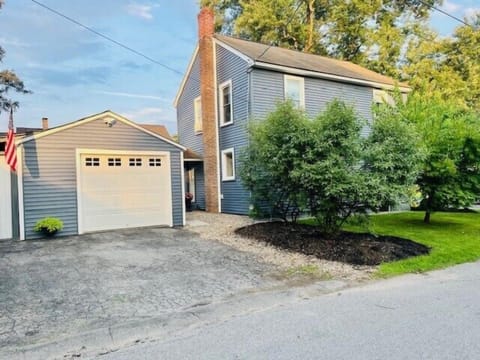 Private Free Parking | 3 Vehicles | Private Paved Driveway