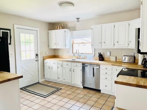 Updated | Fully Stocked | Pantry Items | Appliances | Cookware | Utensils | Coffee Maker | Toaster