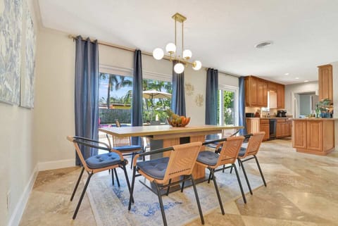 There's something about sharing a meal with your favorite people