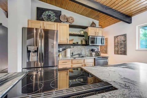 We have a fully equipped kitchen for you to enjoy during your stay! Fully stocked with everything you need.