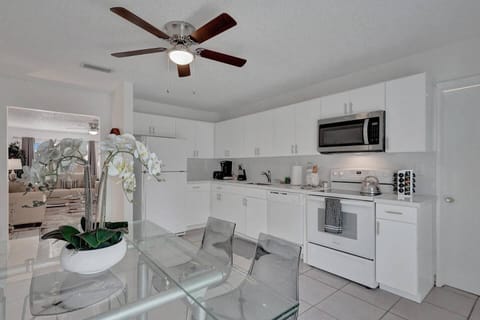 Fully Equipped Kitchen!