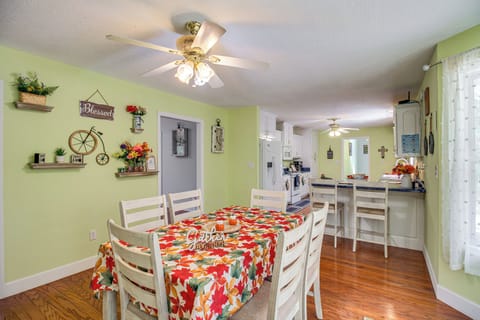 Dining Area | Kitchen