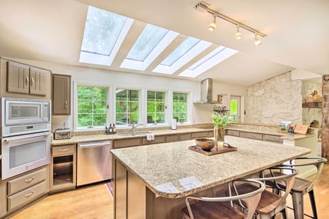 Kitchen | Fully Equipped | Crockpot