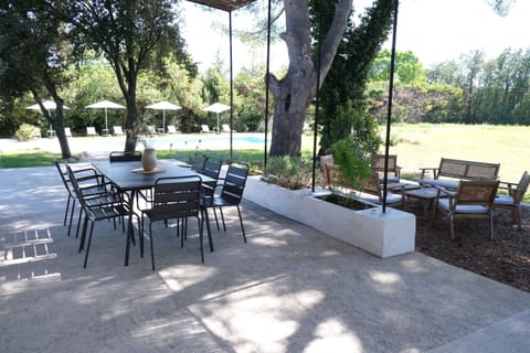 Holiday rental LAGNES farmhouse for rent LAGNES terrace