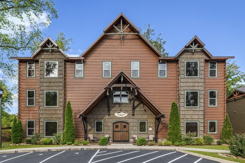 Welcome to The Big Oak Lodge