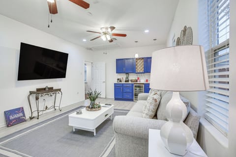 Living Room | Quiet Historic Neighborhood